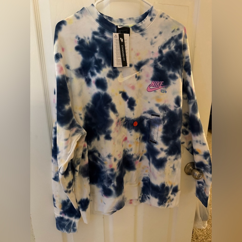 Nike Blue w/Pink Sweater NWT